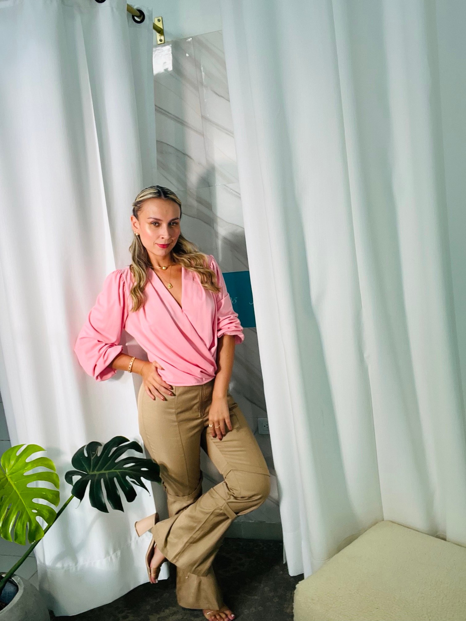 img_6723-2 Blusa cruzada rosada talla única - Imagen 1