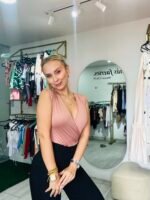 Body cruzado color oro rosa sin mangas — talla única y versátil - Imagen 2