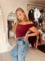 Body vino tinto cuello bandeja en doble licra — elegante, cómodo y en tendencia