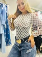 Body blanco con flores negras — manga larga y escote en la espalda - Imagen 3