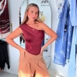 Body vino tinto asimétrico doble tela — elegante y en tendencia