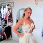 Pantalón amarillo con doble pretina blanca — elegante y versátil