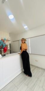 Enterizo cuello hamaca con escote en la espalda — fresco y ajustable