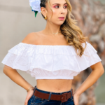Blusa blanca en arandela tela popelina en tallas S, M, L,Xl