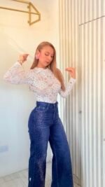 Blusa en blonda, color blanco - Imagen 2