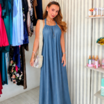 Vestido, cuello halter tela chambray graduable en escote de la fresca y con caída