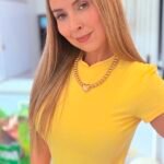 Básica amarilla cuello redondo